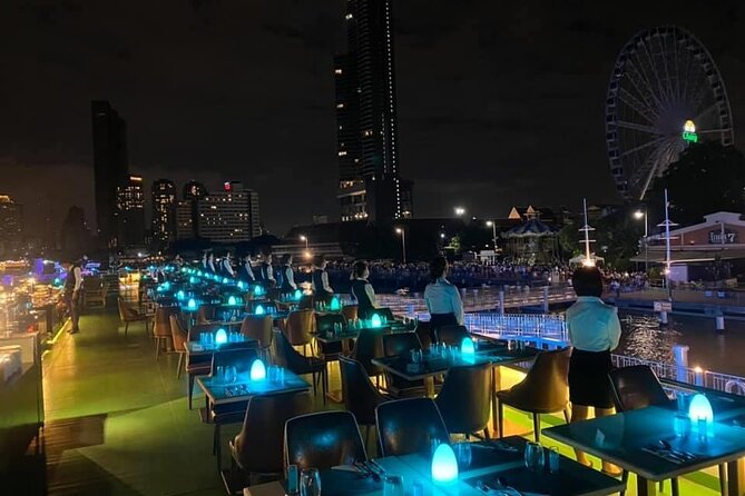 Royal Princess Dinner Cruise: Bangkok Chao Phraya River - Seating, crowding, and service