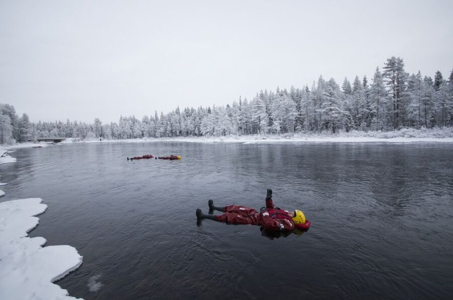Ruka: River Floating - Getting into the freezing water