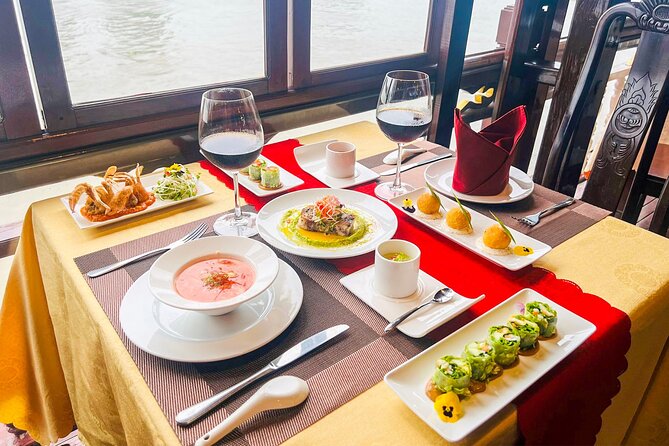Saigon River Dinner Cruise: Buffet, Set Menu, Fine Dining (3hrs) - The river route and the best time for photos