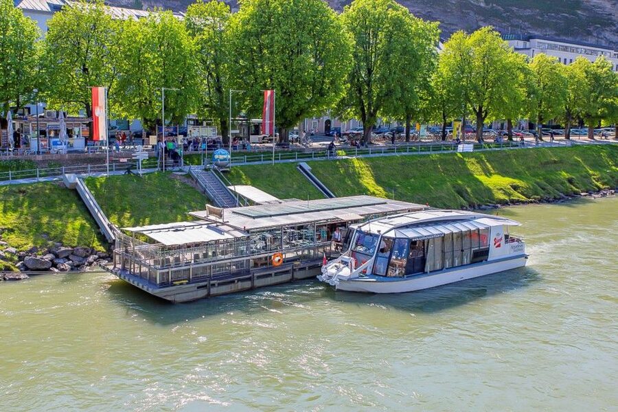 Salzburg: Boat Ride on the Salzach River - From city buildings to southern villas