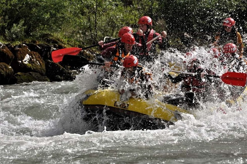 Salzburg: White Water Rafting on the Salzach River - The Labyrinth demands teamwork