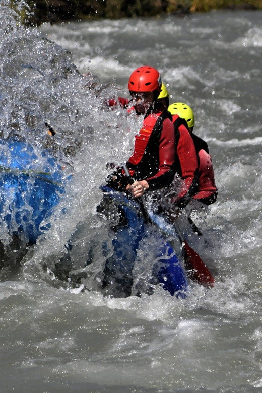 Salzburg: White Water Rafting on the Salzach River - The final splash guarantees a wet finish