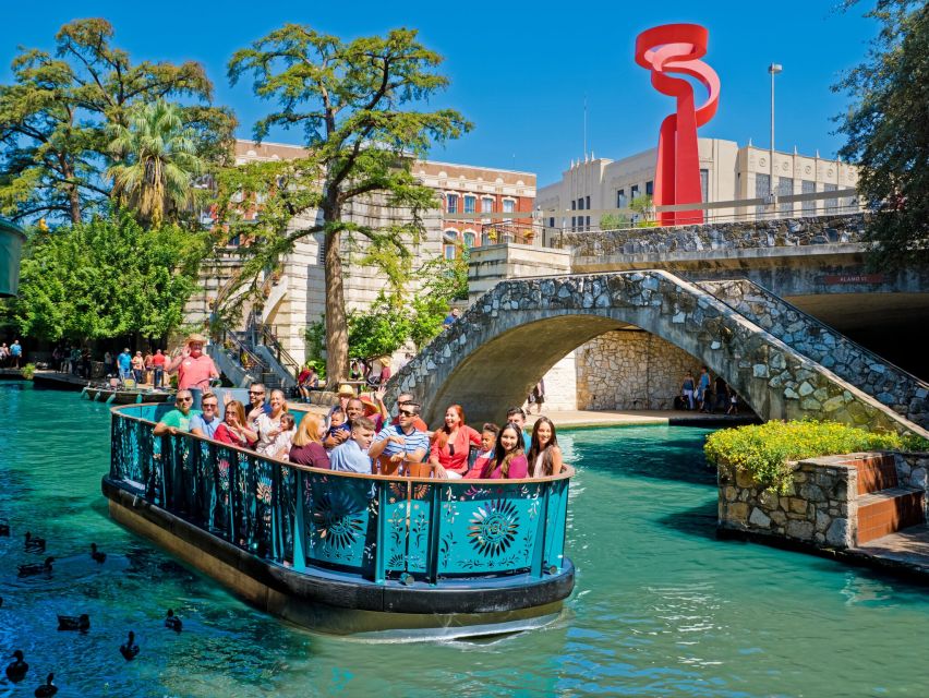 San Antonio Premium City Tour with Alamo & River Walk Cruise - Guides make the difference