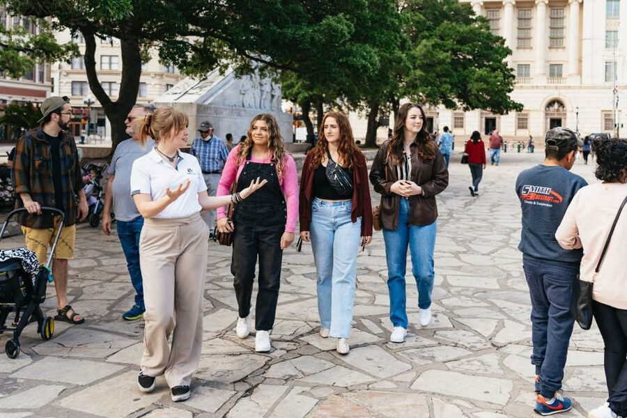 San Antonio: Premium Night Driving Tour with River Cruise - The 45-minute narrated night drive