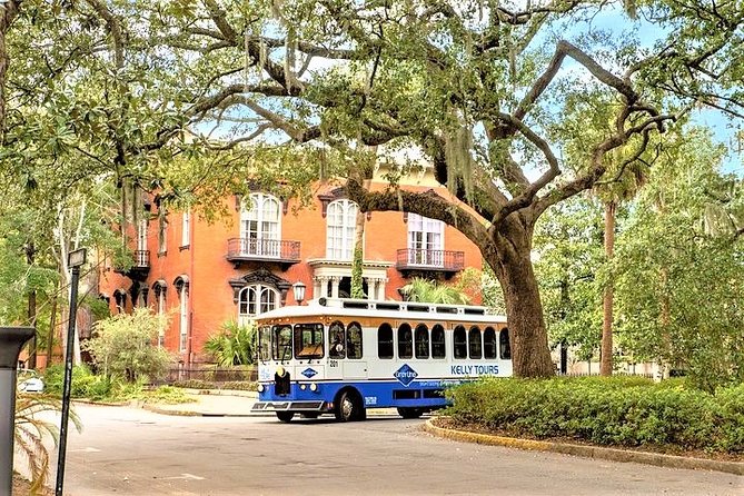 Savannah Land & Sea Combo: City Sightseeing Trolley Tour with Riverboat Cruise - St. John the Baptist and the Historic District