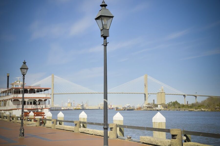 Savannah: Riverboat Narrated Harbor Sightseeing Cruise - Savannah’s river in 90 minutes