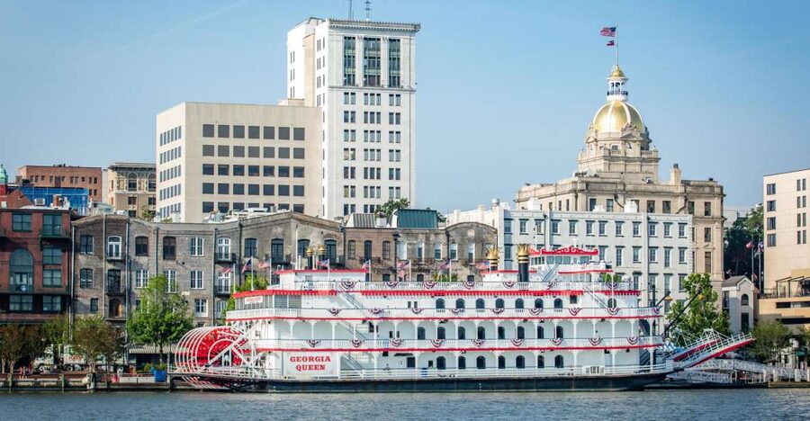 Savannah: Riverboat Narrated Harbor Sightseeing Cruise - Picking the right seat on the boat