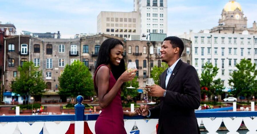 Savannah Riverboat: Sunday Brunch Sightseeing Cruise - Boarding at 9 East River Street