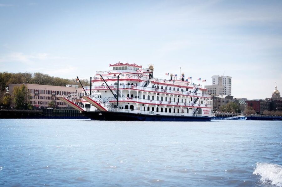 Savannah Riverboat: Sunday Brunch Sightseeing Cruise - The best views come from switching between inside and outside