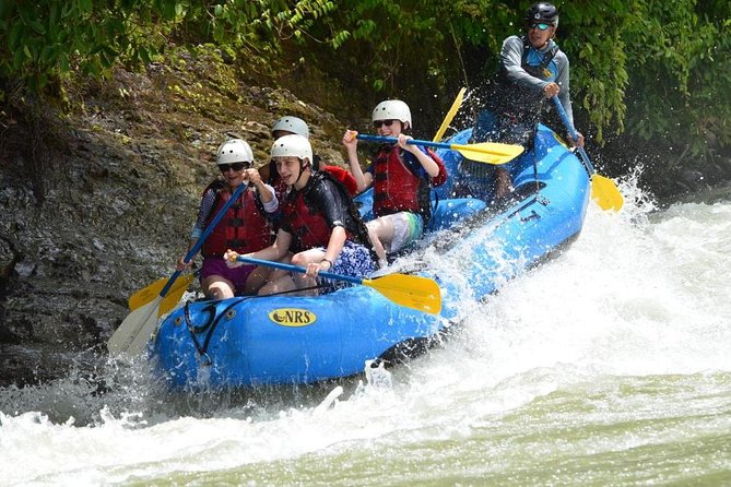 Savegre River Rafting Class II-III from Manuel Antonio - On the Savegre with a guide and safety kayaker