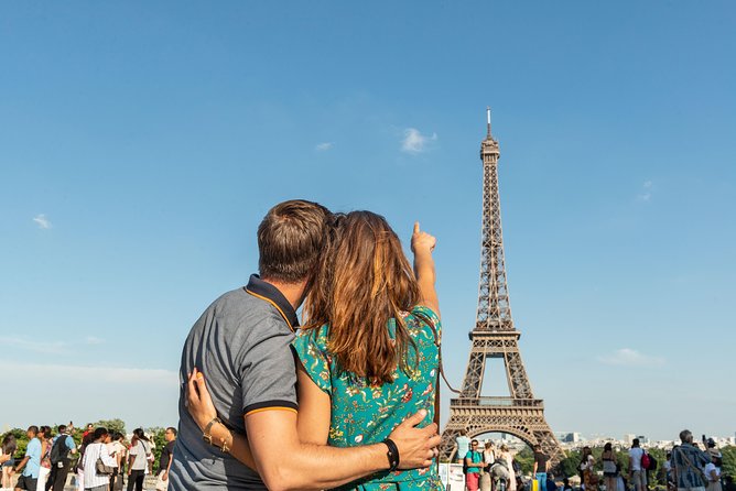 Seine Dinner Cruise, Eiffel Tower Access and Moulin Rouge Show - Dress code, age, and the late finish
