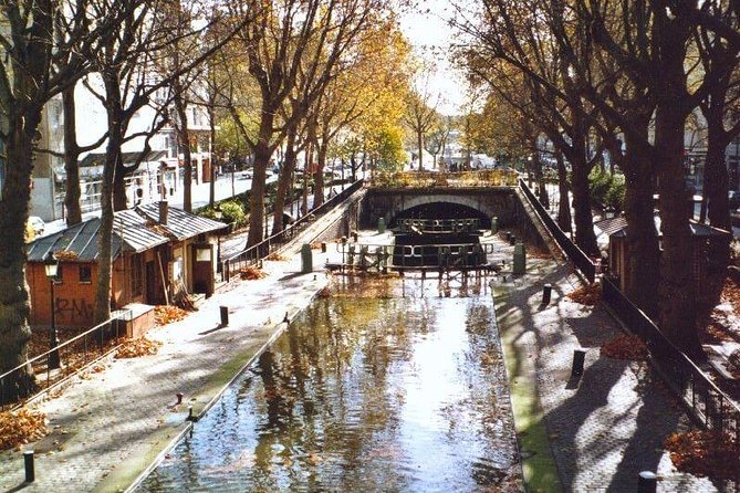 Seine River Cruise and Paris Canals Tour - From the Seine to the Louvre and Île Saint-Louis