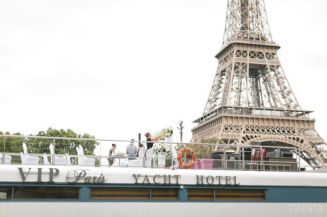 Seine River Dinner Cruise with Live Singer by VIP Yacht de Paris - The price and what you get for about $126