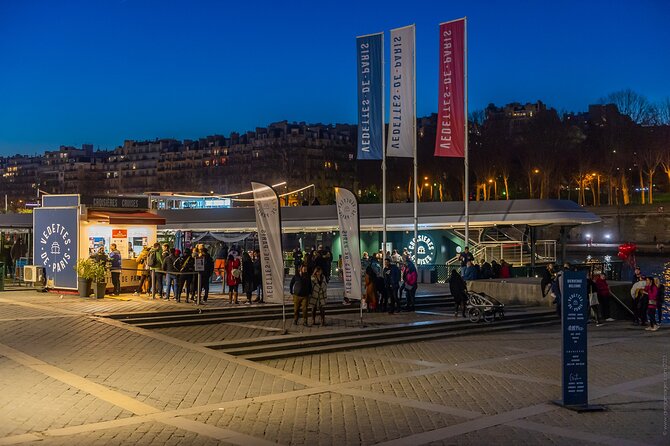 Seine River Evening Cruise with Music (Drink Options) - Boarding at Port de Suffren