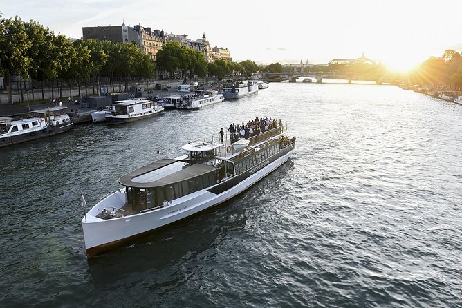 Seine River Guided Cruise by Vedettes de Paris - From the Eiffel Tower to the Invalides