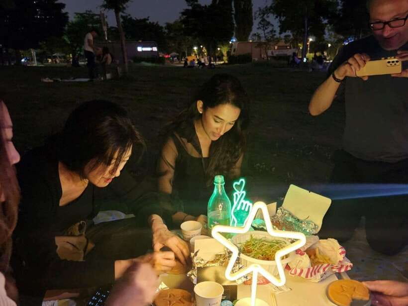 Seoul: Han River Night Picnic & Games with Cruise - The one-hour Han River cruise