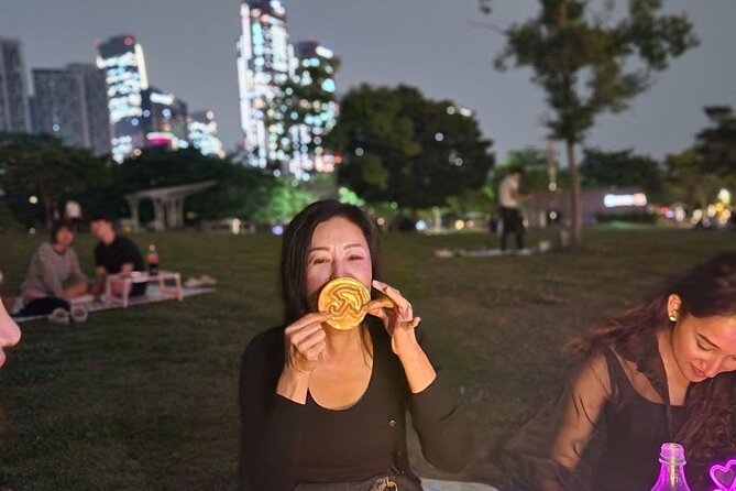 Seoul Han River Night Tour: Picnic, Games & Starlight Cruise - November to March: indoor Korean BBQ instead
