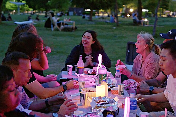Seoul Han River Night Tour: Picnic, Games & Starlight Cruise - Meeting at Yeouinaru Station and reaching the park