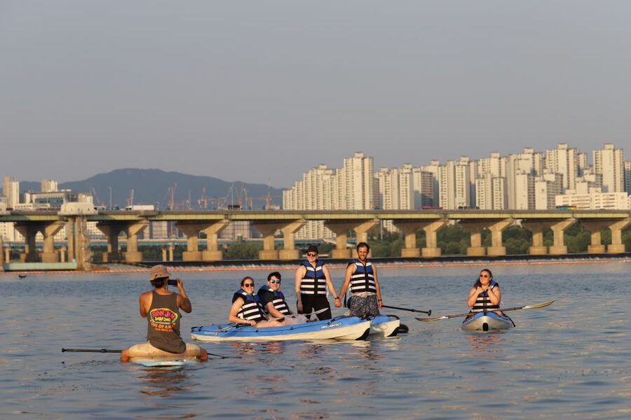 Seoul: Stand Up Paddle Board (SUP) & Kayak in Han River - How the activity compares with ordinary Han River sightseeing