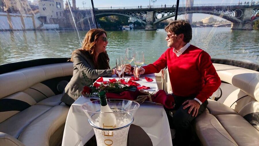 Seville: Exclusive River Boat Tour with Tapas - A quiet hour on Seville’s most useful waterway