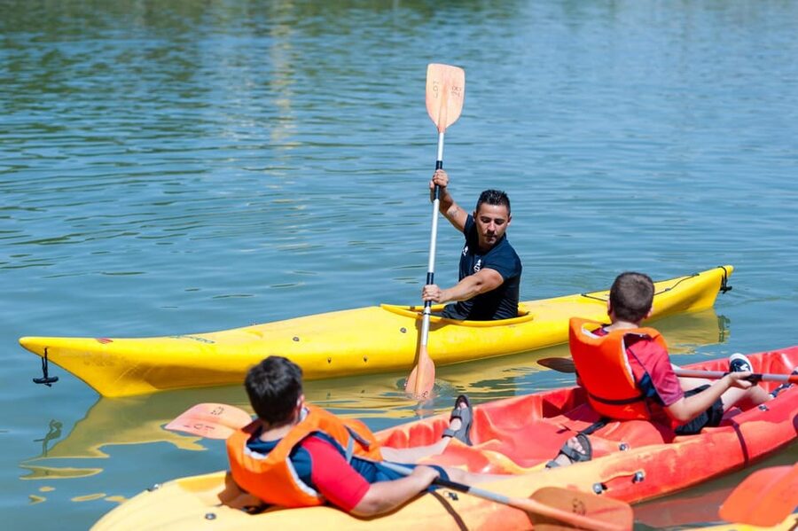 Seville:Guadalquivir River Kayak Tour - Getting comfortable in the kayak