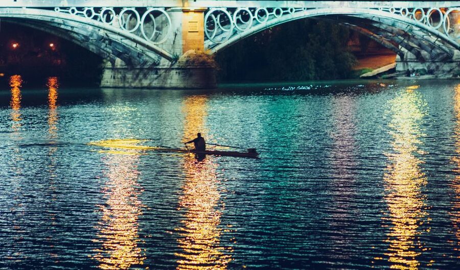 Seville: Tapas Tour Across the River in Triana - The first bar: start tasting with local guidance