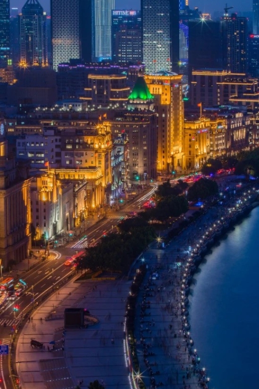 Shanghai: Night River Cruise Tour with Xinjiang Style Dining - How the guides shape the evening