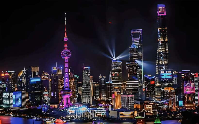 Shanghai Night River Cruise VIP Seat with Authentic Dinner - Choosing the right order: cruise first or dinner first