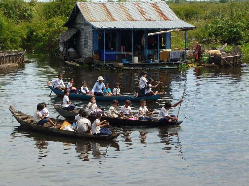 Siem Reap: Tonle Sap, Kampong Phluk & Floating Village Tour - The best season for the floating-village experience