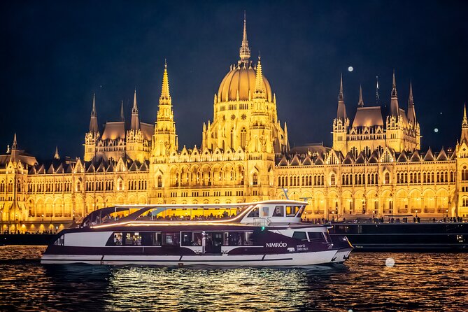 Sightseeing Cruise on the Danube with Audio Guide in Budapest - Buda Castle and the first great views