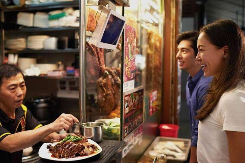 Singapore: Nighttime City Sightseeing Tour with River Cruise - Lau Pa Sat and Singapore hawker food