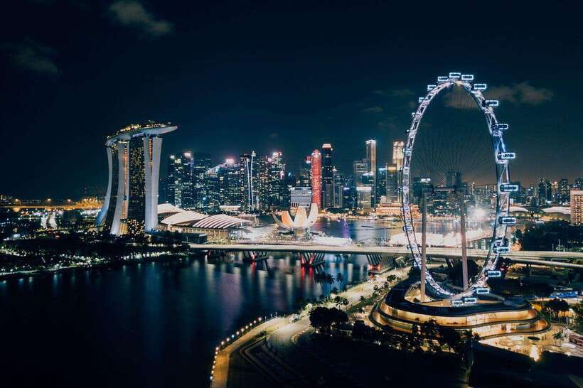 Singapore: River Cruise and Merlion Park Guided Tour - Spectra at Marina Bay Sands