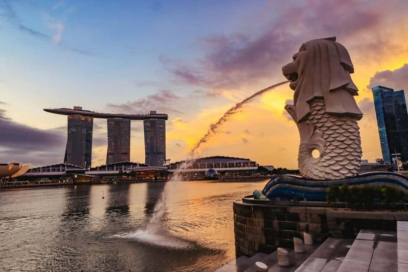Singapore River Cruise, Garden Rhapsody & Spectra by CYT - Meeting at Merlion Park as the city changes color