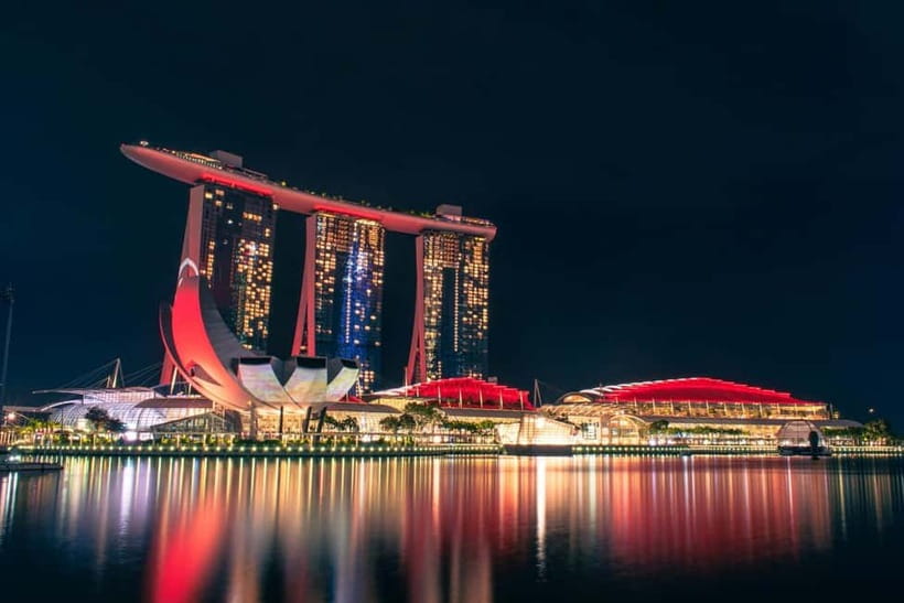 Singapore River Cruise, Garden Rhapsody & Spectra by CYT - The guides are a big part of the value