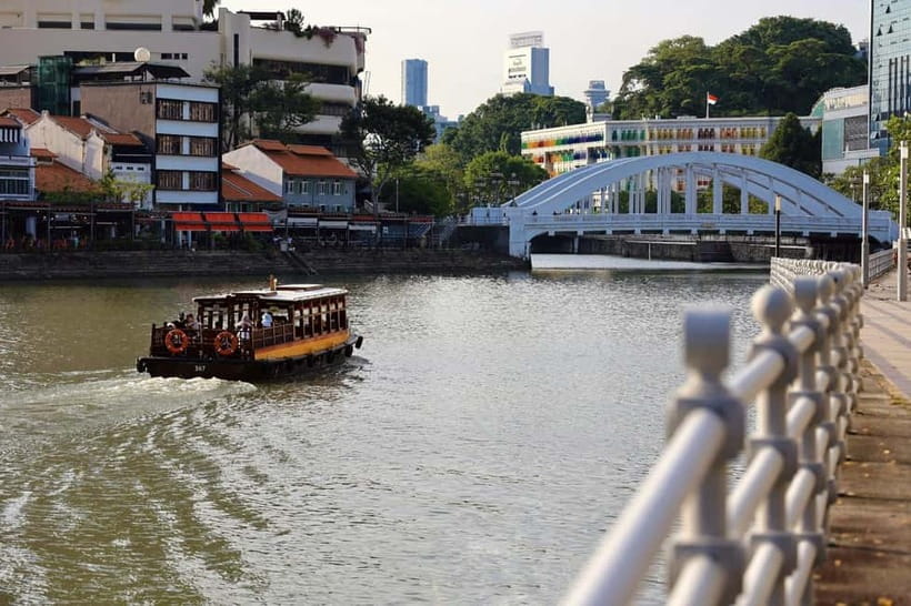 Singapore River Cruise, Garden Rhapsody & Spectra by CYT - Who should book this evening route?