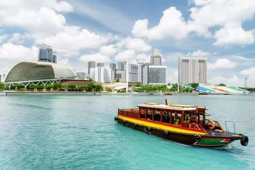 Singapore River Cruise, Spectra & Garden Rhapsody Light Show - The optional Lau Pa Sat finish
