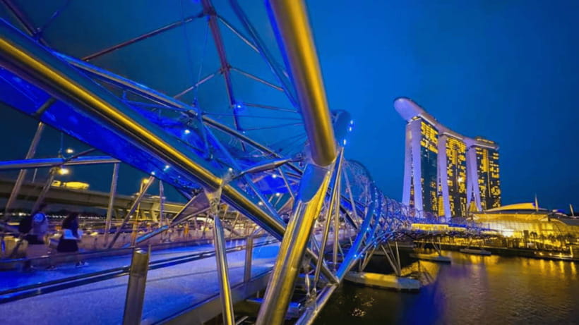 Singapore: Sunset River Cruise and Glittering Light Shows - Why this night tour works so well