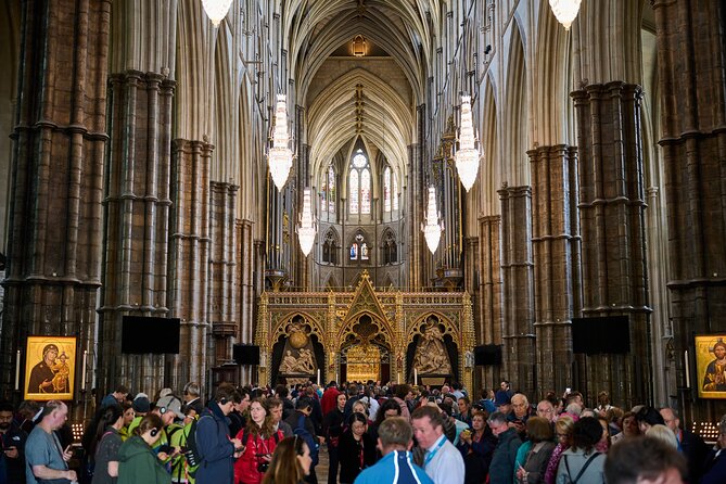 Skip the Line Tower of London & Westminster Tour and River Cruise - Horse Guards Parade and Whitehall’s quieter ceremony