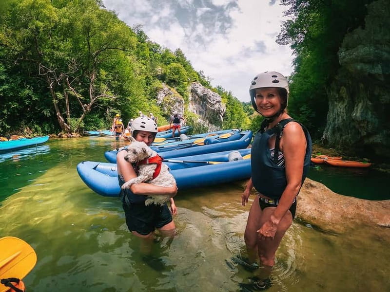 Slunj: River and Waterfalls Kayaking on Mrežnica river - Getting ready for the river