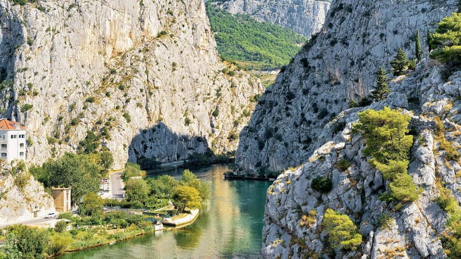 Split: Cetina River Rafting Tour with Instructor - Why the Cetina River makes a good rafting day