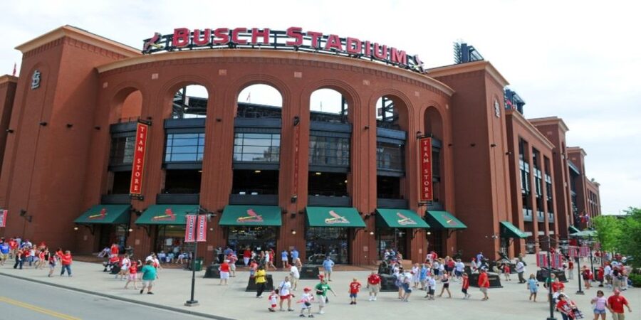St. Louis: Guided Small Group City Tour with River Cruise - Seeing St. Louis from the Mississippi River