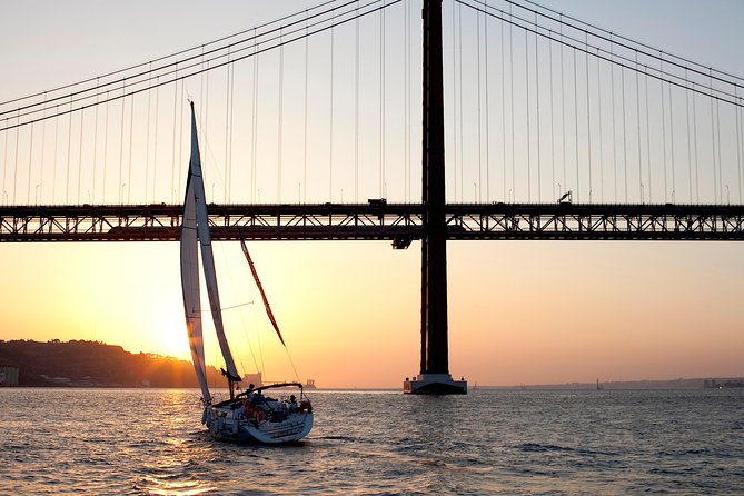 Sunset Sailing Tour On The Tagus River - Sunset timing, wind, and the best seat