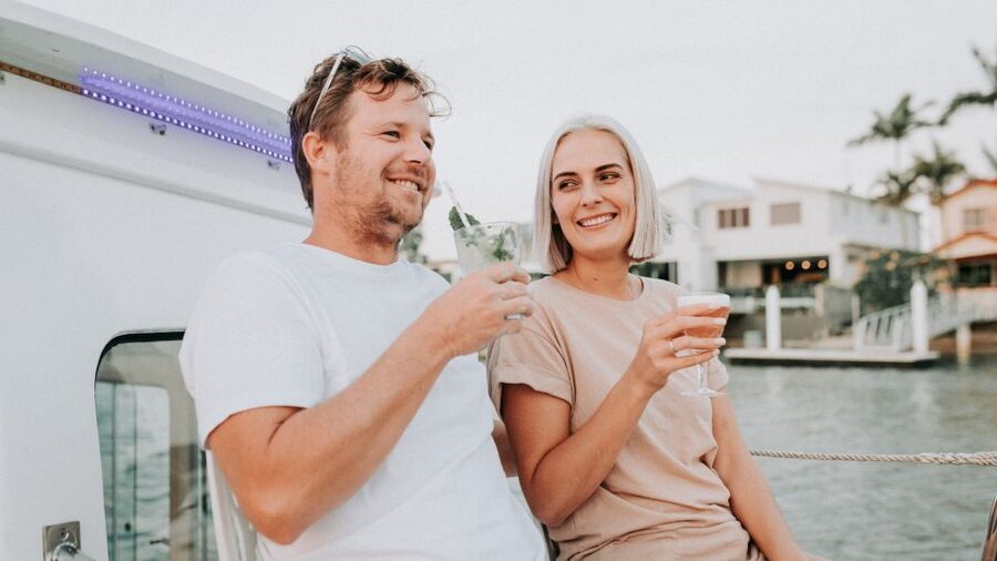 Sunshine Coast: Mooloolaba River Sunset Cruise - Food, cocktails, and table service onboard