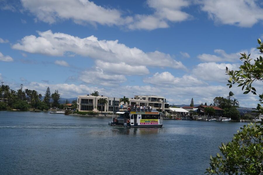 Surfers Paradise: Sightseeing Morning River and Canal Cruise - Morning tea, seating, and the bar