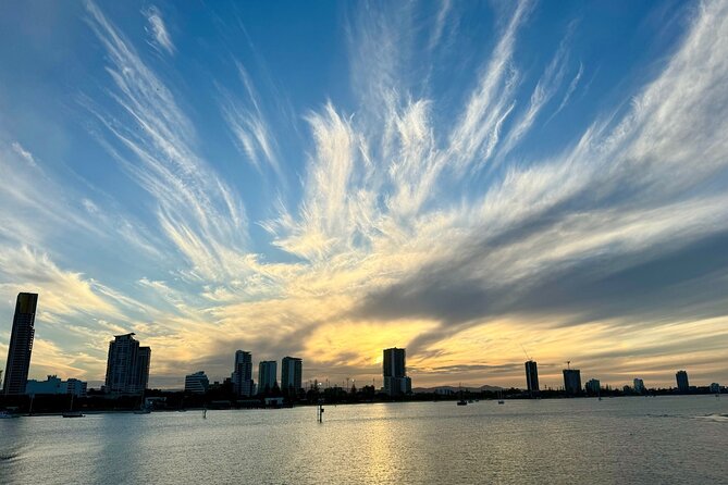 Surfers Paradise: Sightseeing Sunset River Cruise - Luxury homes, yachts and famous waterfront stops