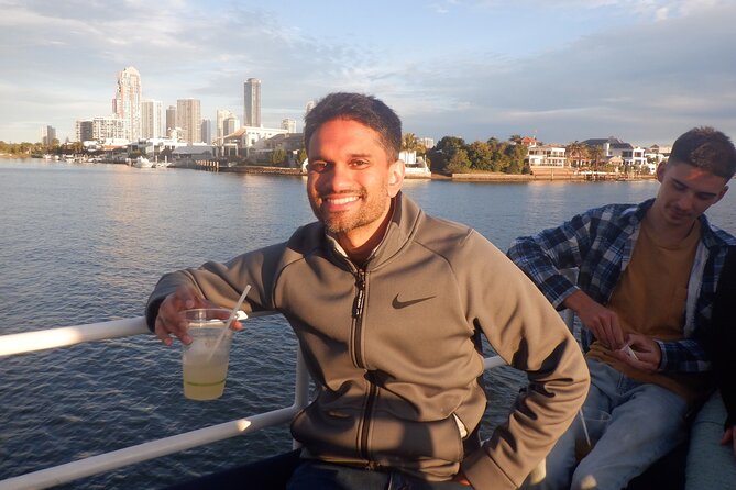 Surfers Paradise: Sightseeing Sunset River Cruise - Cheese, cocktails and a practical onboard setup