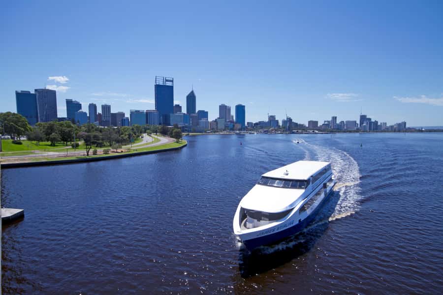 Swan River: Round-Trip Cruise from Perth or Fremantle - The commentary: useful, but choose your seat wisely