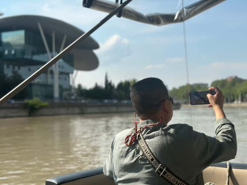Tbilisi: River Sightseeing Boat Ride with Welcome Drink - Seeing Tbilisi from the Mtkvari River