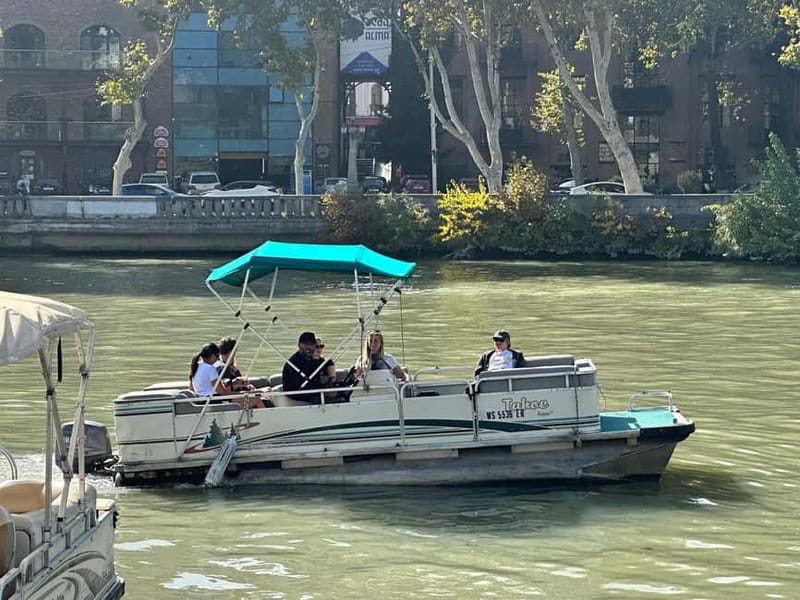 Tbilisi: River Sightseeing Boat Ride with Welcome Drink - Why the open terrace matters