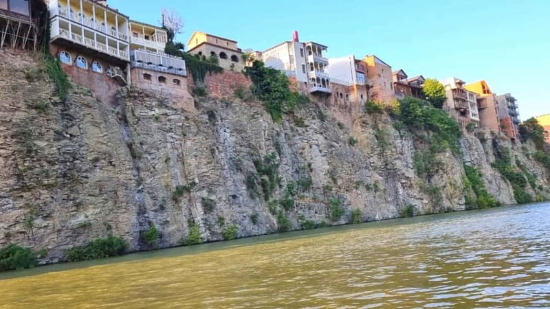 Tbilisi: River Sightseeing Boat Ride with Welcome Drink - Starting at Cruise In Tbilisi